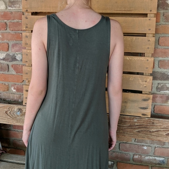 Dress - Picture 4 of 4